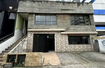 À venda | prédio comercial com 220 m² – av. rio branco, centro de florianópolis