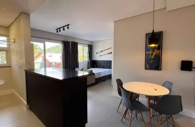 À venda | 42 m², sacada com churrasqueira, mobiliado e 1 vaga de garagem - ribeirão da ilha, em florianópolis.