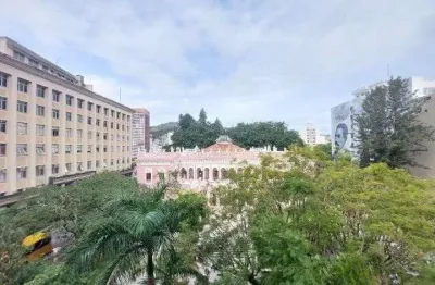 Locação | Prédio Comercial com 2.638m², 44 salas e 12 banheiros – Rua Trajano, Centro de Florianópolis