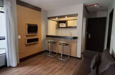 À venda |  mobiliado, 45 m², 1 quarto e 1 vaga de garagem - centro, em florianópolis.