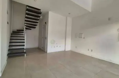 À venda | loja de 54 m² com 1 vaga de garagem - pantanal, em florianópolis.