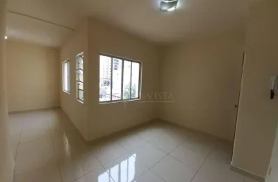 Locação | 68 m², 2 quartos e 1 vaga rotativa - centro de florianópolis, próximo ao beiramar shopping.