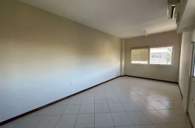 À venda | sala comercial com 30 m² - trindade, florianópolis.