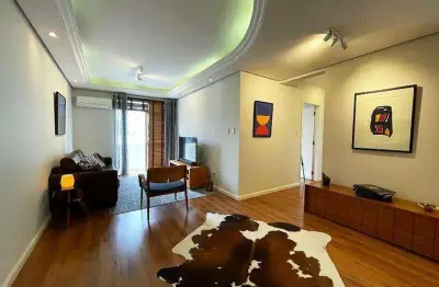 À venda | 105 m², sacada, semi mobiliado e 1 vaga de garagem - centro, em florianópolis.