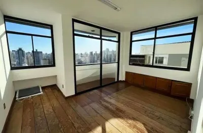 À venda | 211 m², andar alto, 4 quartos e 2 vagas - próximo ao hippo, centro de florianópolis.