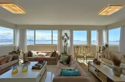 À venda | duplex, 377 m², terraço privativo, vista mar, 3 quartos e 3 vagas - próximo ao colégio catarinense, centro de florianópolis.