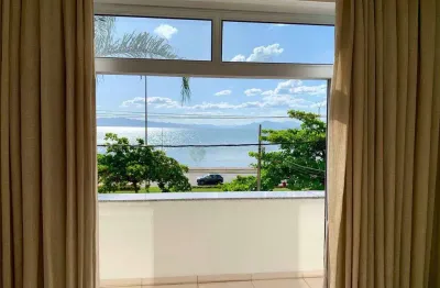 À venda | 249 m², 5 quartos, frente mar, semi mobiliado e 2 vagas - centro, florianópolis.