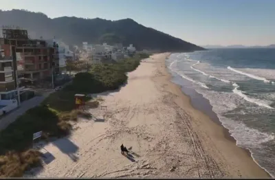 Á venda |  3 quartos, semi mobiliado, 1 vaga de garagem - gov celso ramos