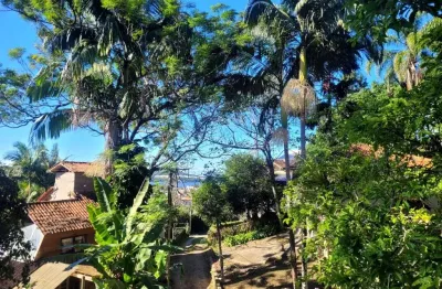 À venda | 820 ², 3 quartos, Terraço Gourmet e 2 vagas - Lagoa da Conceição, em Florianópolis.