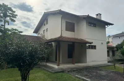 Locação | casa comercial de 360 m², salão de festas com churrasqueira, 3 quartos, edícula e 3 vagas cobertas - santo antônio de lisboa, florianópolis.