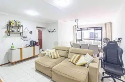 À venda | 119 m², Semi mobiliado, Sacada, 3 quartos e 1 vaga - Estreito, em Florianópolis.