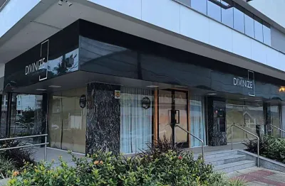 Locação | loja comercial de 120 m² com 2 vagas - agronômica, em florianópolis.