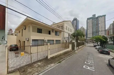 À venda | casa comercial de 420 m² com 8 vagas - centro, em florianópolis.