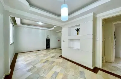 À venda | 83 m², semi mobiliado, 2 quartos e 1 vaga - centro, em florianópolis.