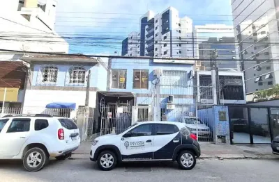 Locação | Apartamento de 1 quarto com 32 m² - Centro, em Florianópolis