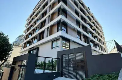 Locação | 80 m², 3 quartos (todos suítes), sacada com churrasqueira e 2 vagas - centro, em florianópolis.
