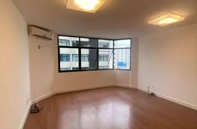 À venda | sala comercial de 40 m² com 1 vaga - centro, em florianópolis.