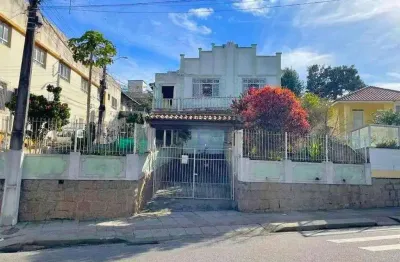 À venda | casa de 230 m², 3 quartos e 1 vaga - capoeiras, em florianópolis.