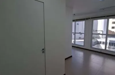 Locação | sala comercial de 31 m² com 1 vaga - centro, em florianópolis.