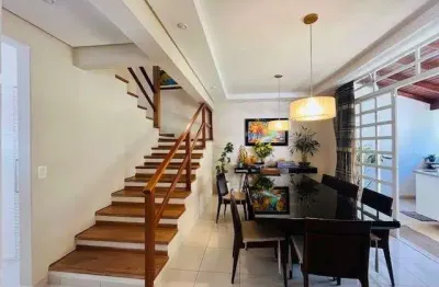 Casa com 4 quartos à venda em florianópolis, 211 m², semi mobiliado e 2 vagas - bairro agronômica.