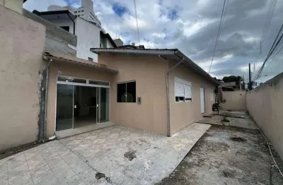 À venda | casa de 120 m², varanda gourmet, piscina, 3 quartos e 2 vagas - capoeiras, em florianópolis.