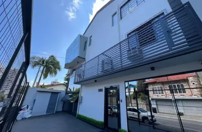 À venda | Prédio Comercial de 360 m² - Jardim Cidade de Florianópolis, em São José.