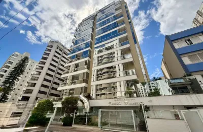 Apartamento com 3 quartos no Centro de Florianópolis! Mobiliado e Decorado, Sacada com Churrasqueira e 2 vagas - Próximo ao Colégio Catarinense.