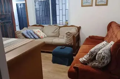 Casa com 2 quartos à venda, varanda com churrasqueira, 1 vaga - bairro agronômica, em florianópolis.