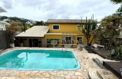 À venda | 665 m², alto padrão, 5 quartos, área de lazer com piscina e churrasqueira, academia e 3 vagas - bosque das mansões, em são josé.