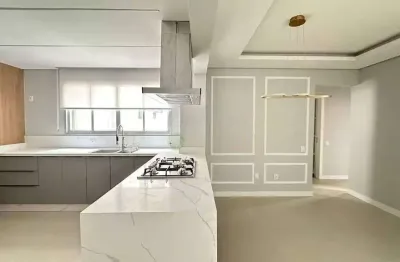 Apartamento com 3 quartos à venda no centro de florianópolis, sacada, semi mobiliado e 1 vaga - próximo ao colégio catarinense.