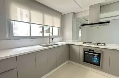 Apartamento com 3 quartos à venda no Centro de Florianópolis, Sacada, Semi Mobiliado e 1 vaga - Próximo ao Colégio Catarinense.