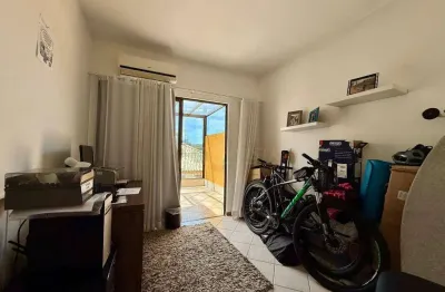 Cobertura com 3 quartos em florianópolis! piscina privativa, churrasqueira e 2 vagas de garagem - praia da cachoeira do bom jesus.