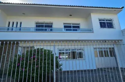 Casa com 3 quartos à venda em florianópolis, terraço, churrasqueira e 3 vagas - bairro jardim atlântico.