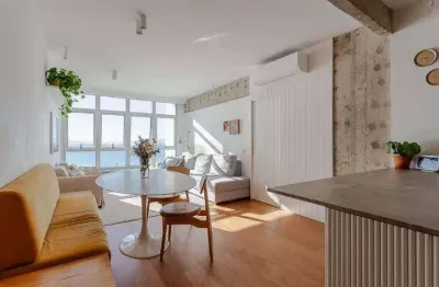 Apartamento frente mar com 3 quartos à venda em florianópolis, mobiliado e decorado e 1 vaga de garagem - bairro centro, na av. beira mar norte.