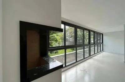 Casa com 3 quartos em florianópolis! churrasqueira e 2 vagas - bairro córrego grande.