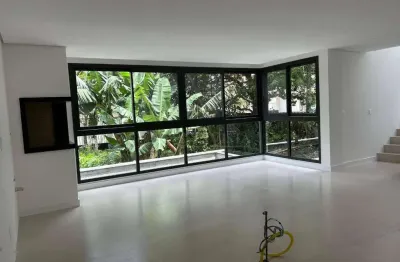 Casa com 3 quartos em florianópolis! churrasqueira e 2 vagas - bairro córrego grande.