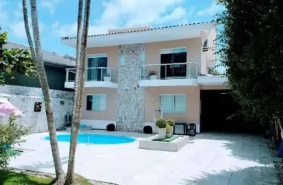 Casa com 4 quartos em Florianópolis! Piscina Aquecida, Mobiliado e 4 vagas - Praia do Campeche.
