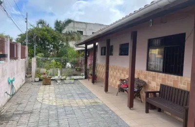 Casa com 3 quartos em florianópolis! terraço e 2 vagas de garagem - bairro jardim atlântico.