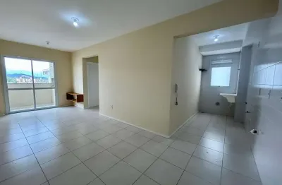 Apartamento com 2 quartos à venda em palhoça/sc! sacada com churrasqueira e 1 vaga de garagem - bairro pedra branca.