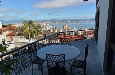 Casa comercial com 2 salas para alugar na Avenida do Antão, 297, Centro, Florianópolis