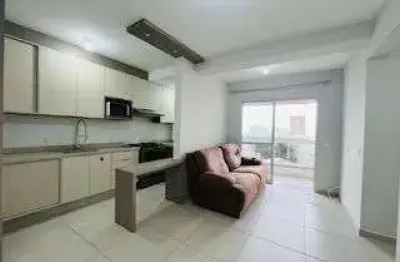 Apartamento semi mobiliado com 2 quartos em florianópolis/sc! sacada com churrasqueira e 1 vaga de garagem - bairro itacorubi.