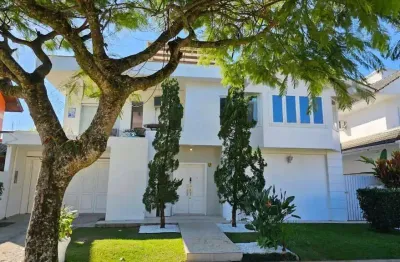 Casa com 5 quartos para alugar na Rua das Tainhas, 379, Jurerê Internacional, Florianópolis