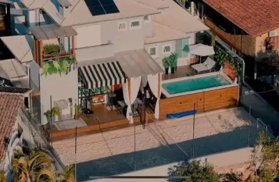 Casa de alto padrão com 3 suítes à venda em florianópolis/sc!