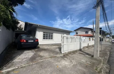 Casa com 2 quartos à venda na Rua Heriberto Hulse, 50, Barreiros, São José