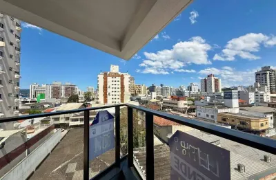 Apartamento com 2 quartos à venda, 73 m², sacada com churrasqueira e 2 vagas - bairro estreito, em florianópolis.