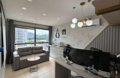 Sala Comercial Semi Mobiliada à venda em Florianópolis/SC.