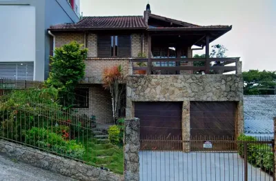 Venda | Terreno de 390m² com Casa localizado no Centro de Florianópolis