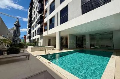 Apartamento com 2 quartos à venda em florianópolis, sacada com churrasqueira, vista mar e 1 vaga - bairro estreito.