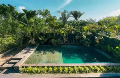 Casa com Piscina e 4 quartos à venda na Praia de Jurerê Internacional - Em Florianópolis/SC!