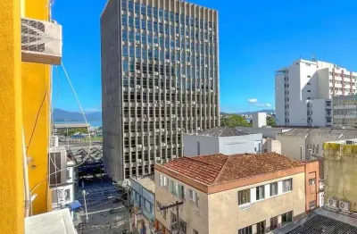 Sala Comercial à venda no Centro de Florianópolis/SC - Rua Nunes Machado.